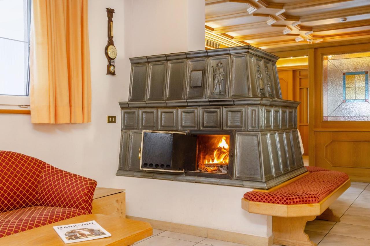 Hotel Ramon Campitello di Fassa Exteriör bild