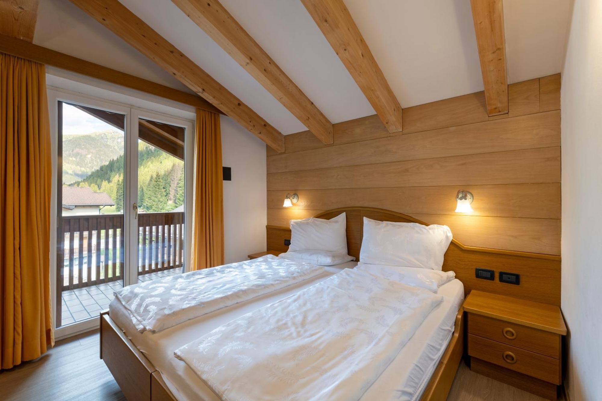 Hotel Ramon Campitello di Fassa Exteriör bild