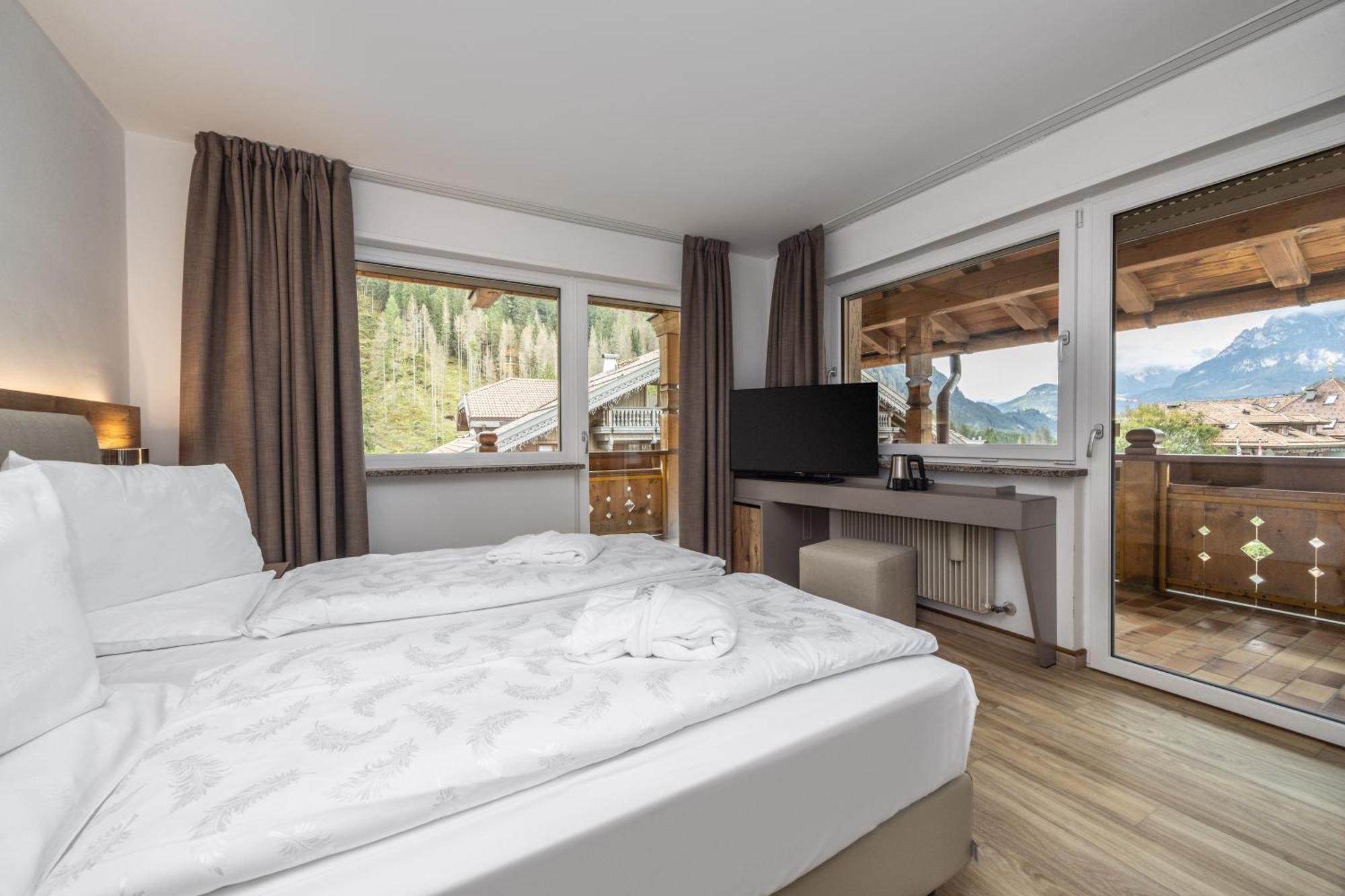 Hotel Ramon Campitello di Fassa Exteriör bild
