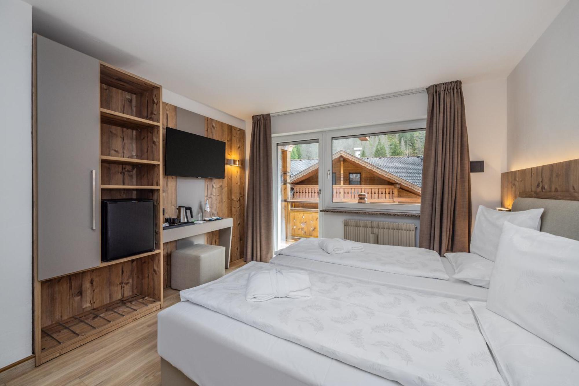 Hotel Ramon Campitello di Fassa Exteriör bild